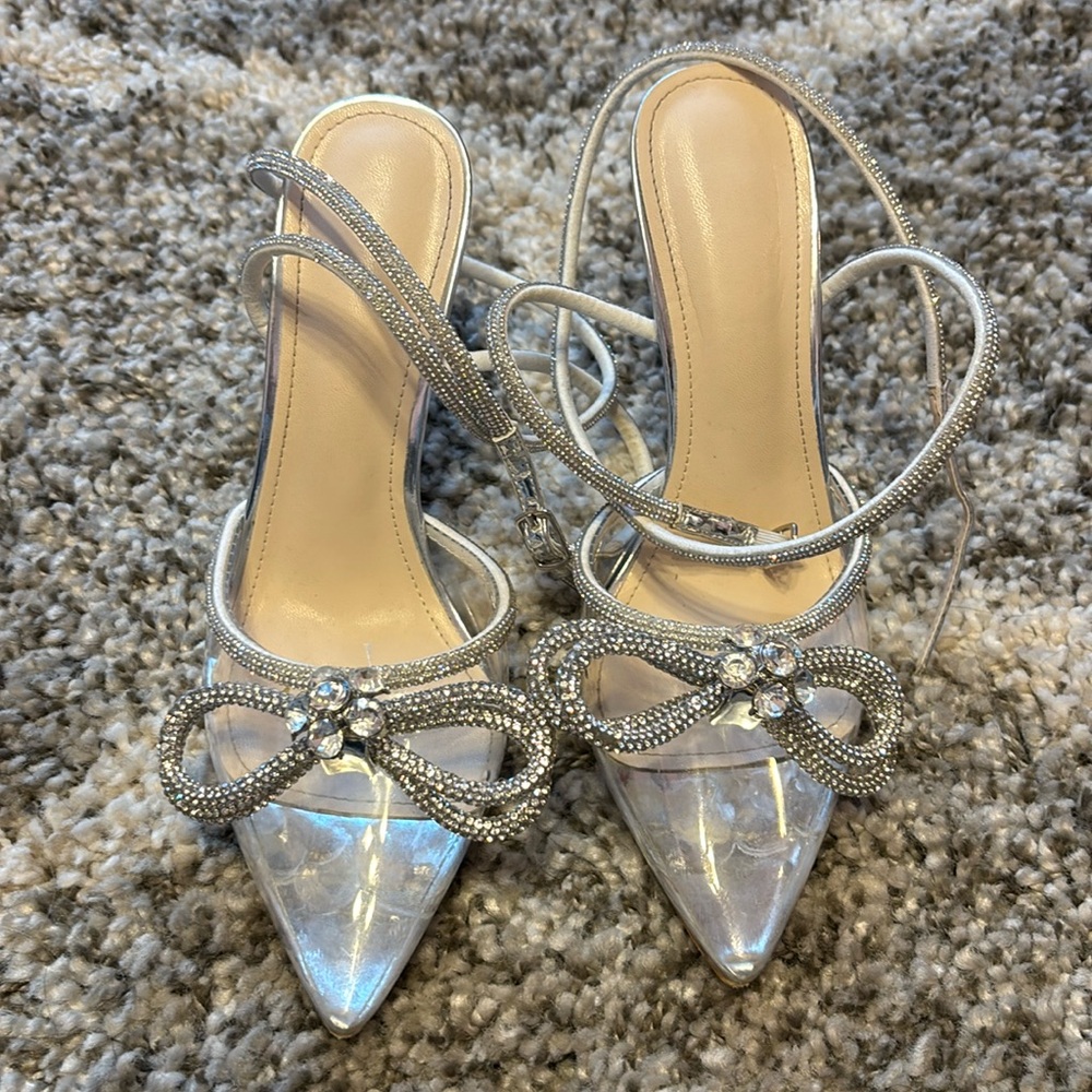 Sparkly silver 3.5in heel size 6.5